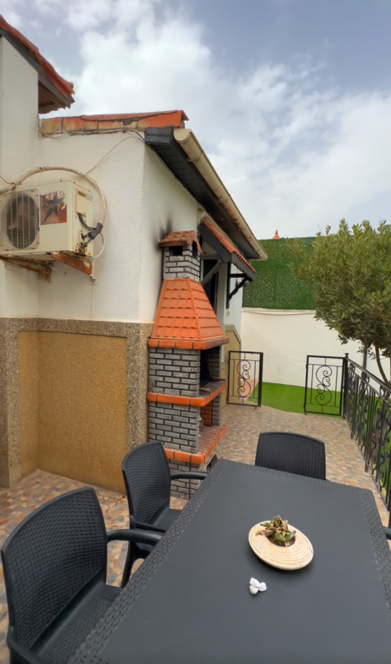 Tourist Villa with Pool - 2 Minutes from the Beach