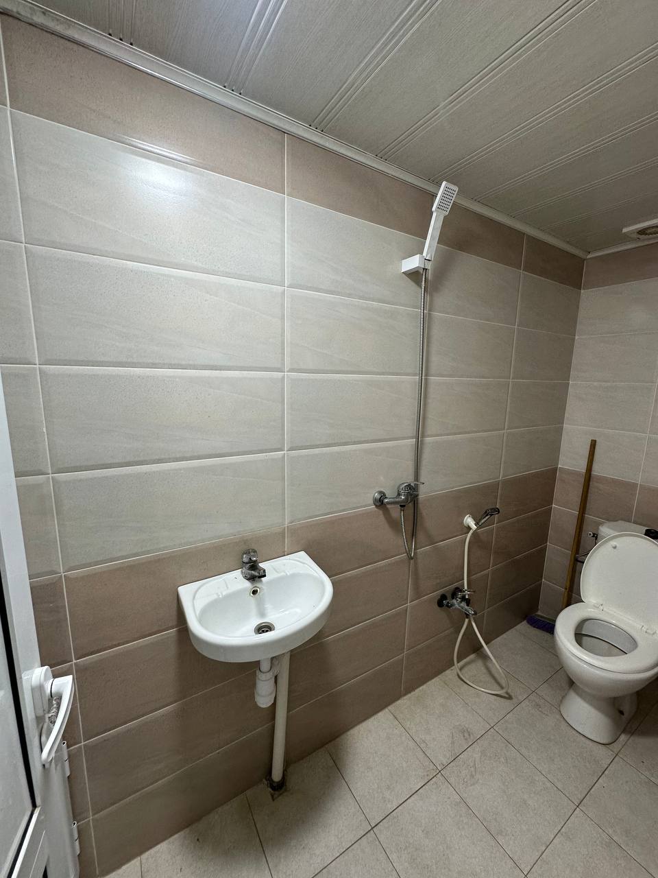 Equipped Commercial Space