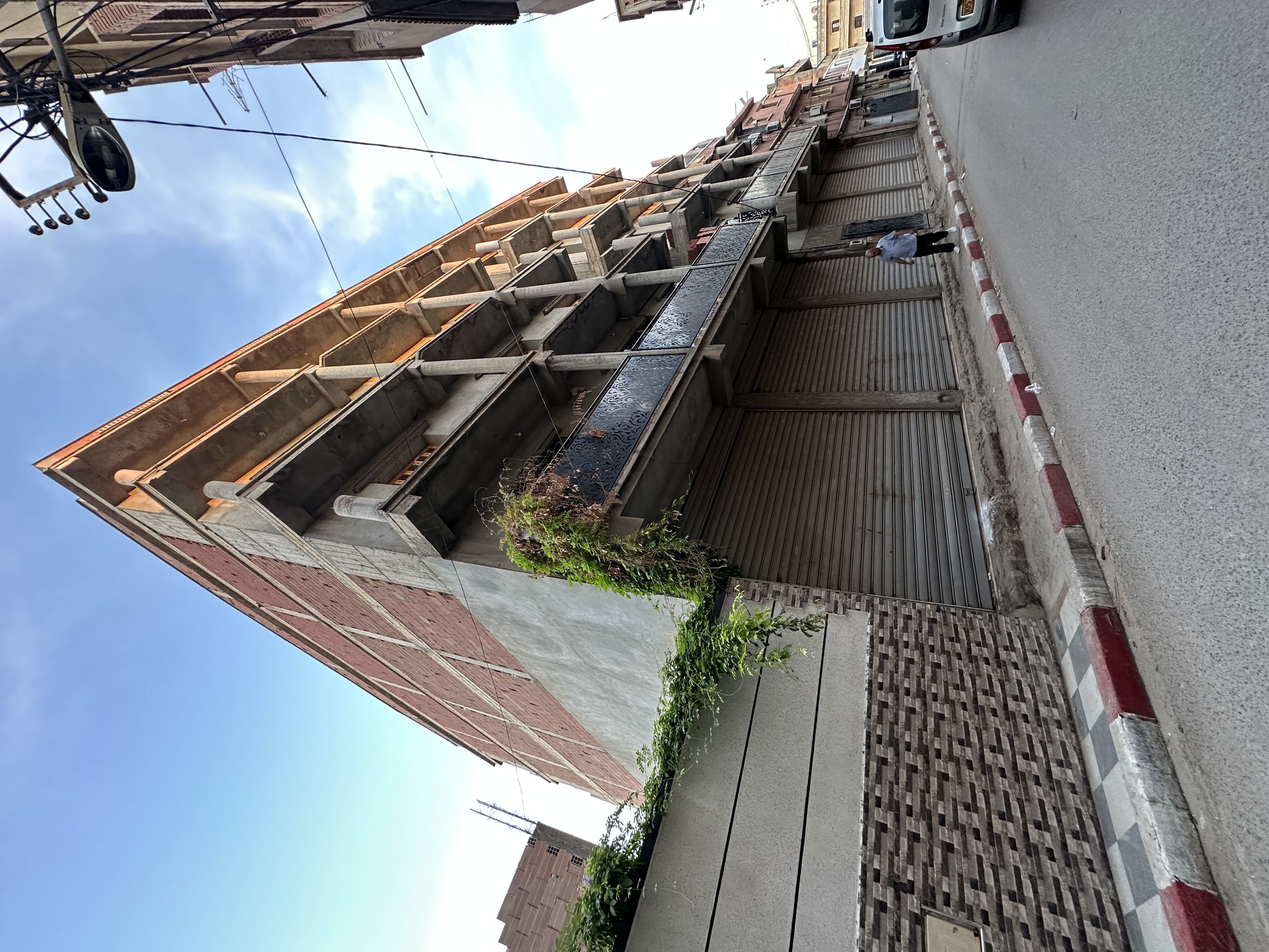 Investment Building R+5 - 18 Apartments + 12 Commercial Units