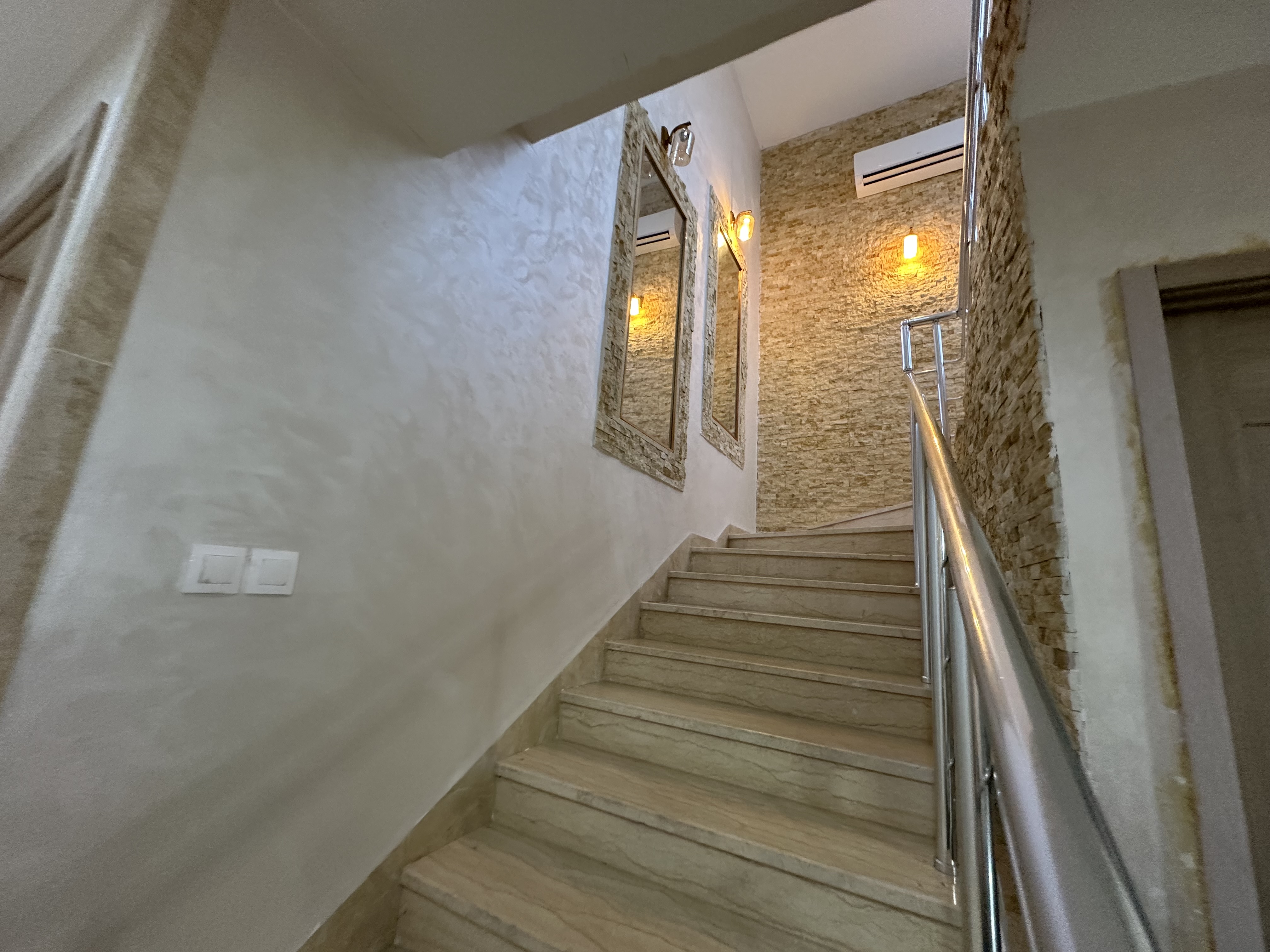 🚨 Fully equipped luxury duplex of 265 m² for sale 📍 Chéraga, Algiers | 💰 7.3 billion DZD 🇩🇿
