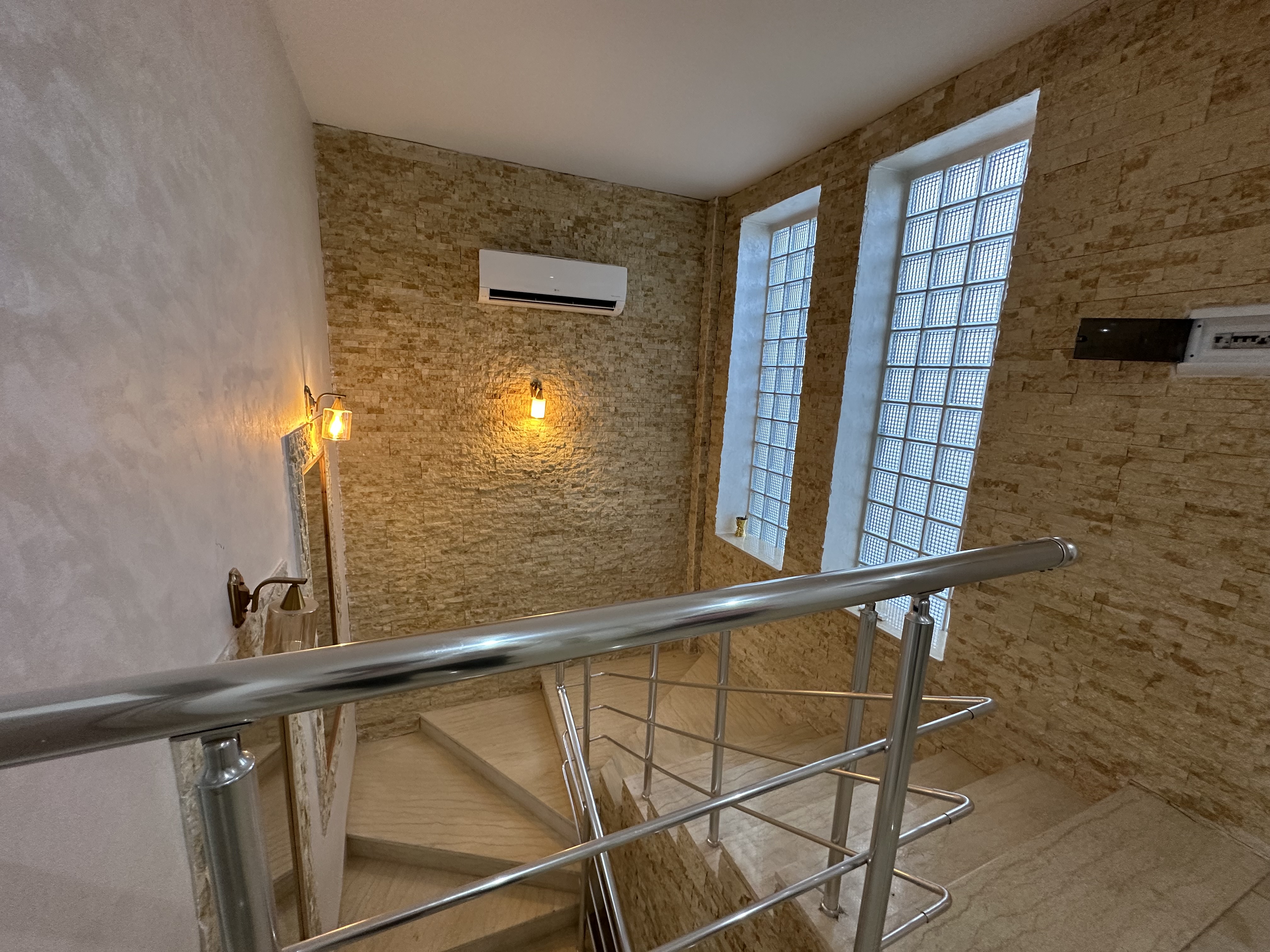 🚨 Fully equipped luxury duplex of 265 m² for sale 📍 Chéraga, Algiers | 💰 7.3 billion DZD 🇩🇿