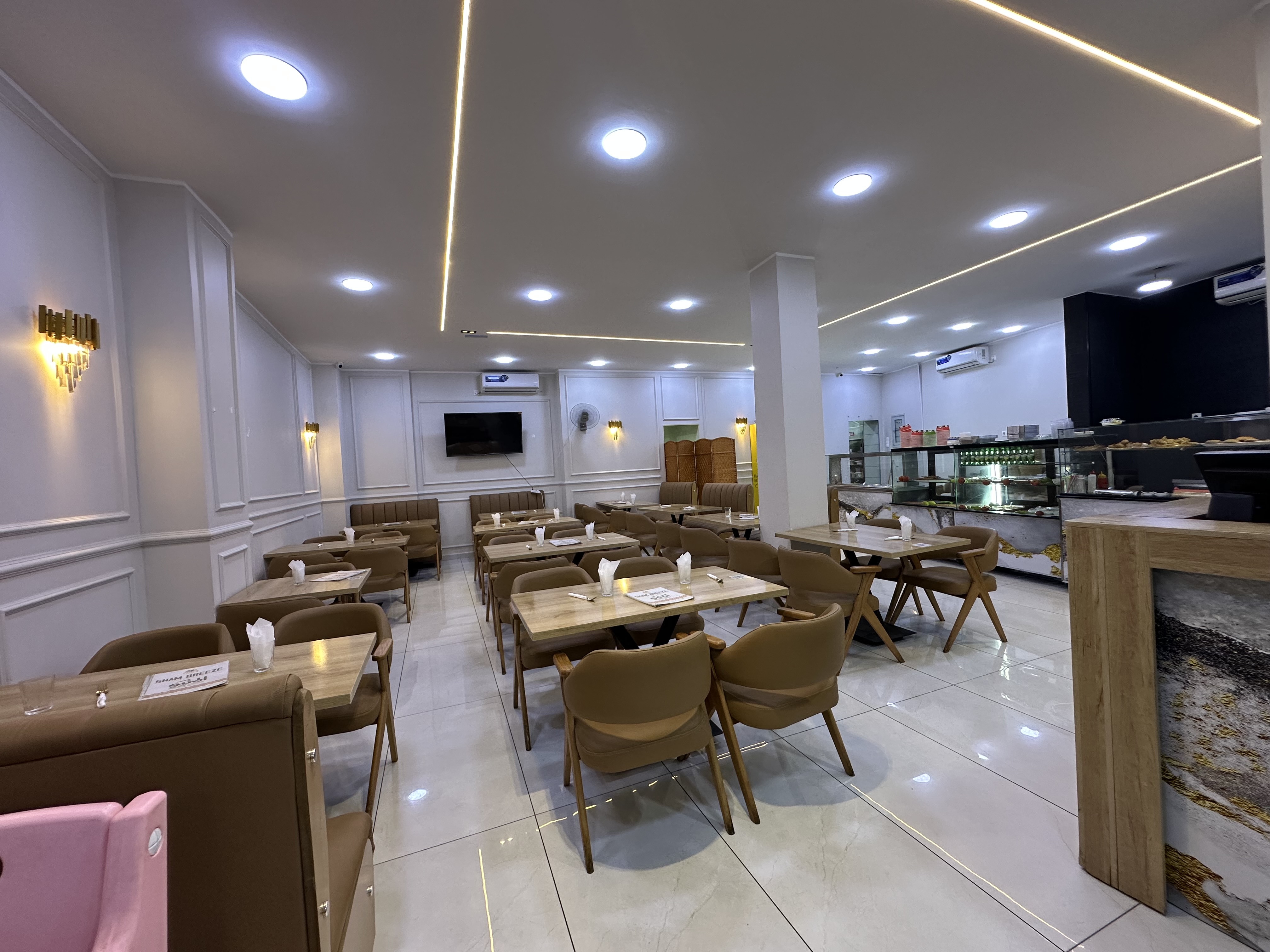 Fully Equipped Luxury Restaurant for Rent 🚨 El Achour, Algiers | 500,000 DZD �