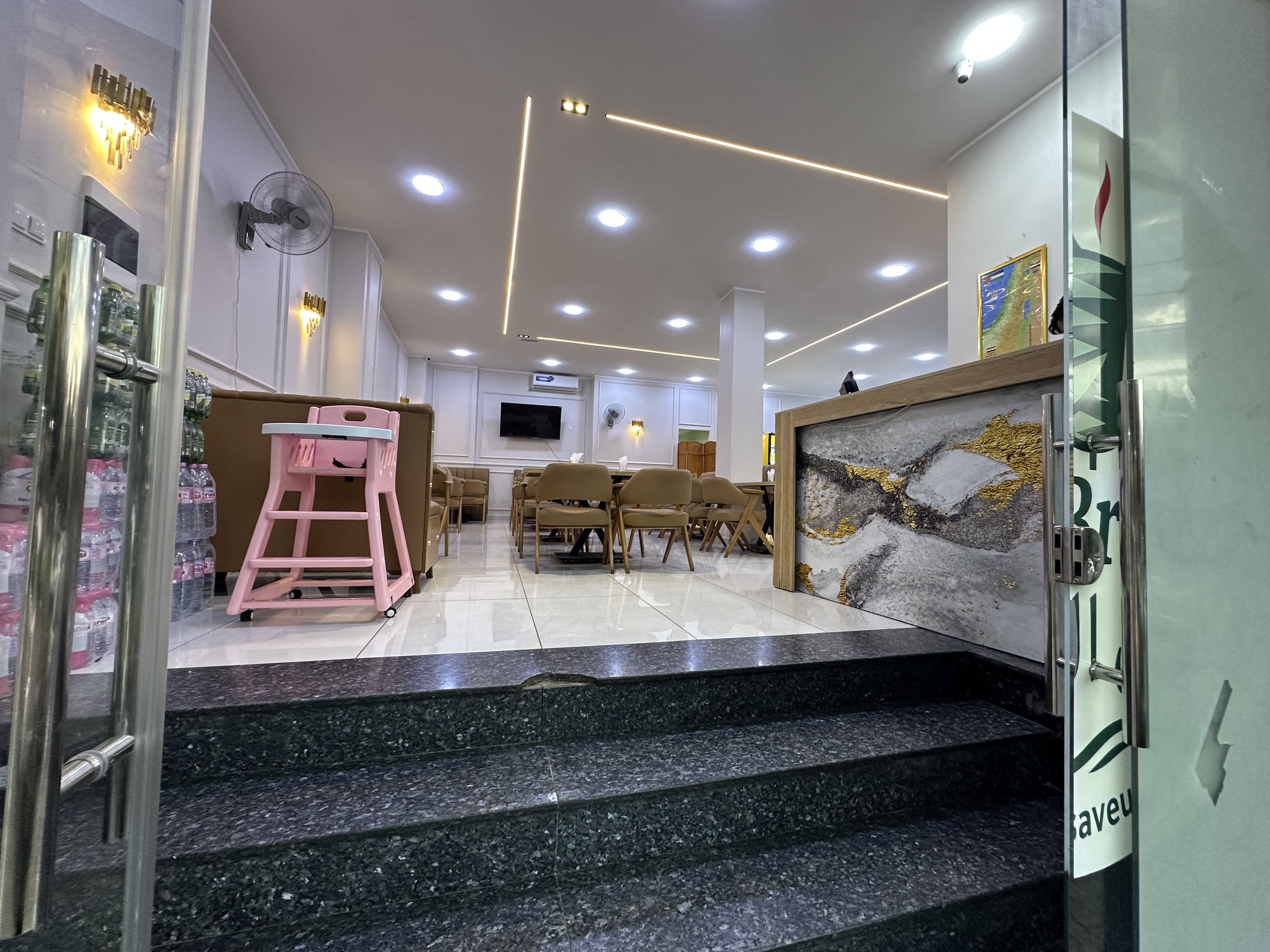 Fully Equipped Luxury Restaurant for Rent 🚨 El Achour, Algiers | 500,000 DZD �