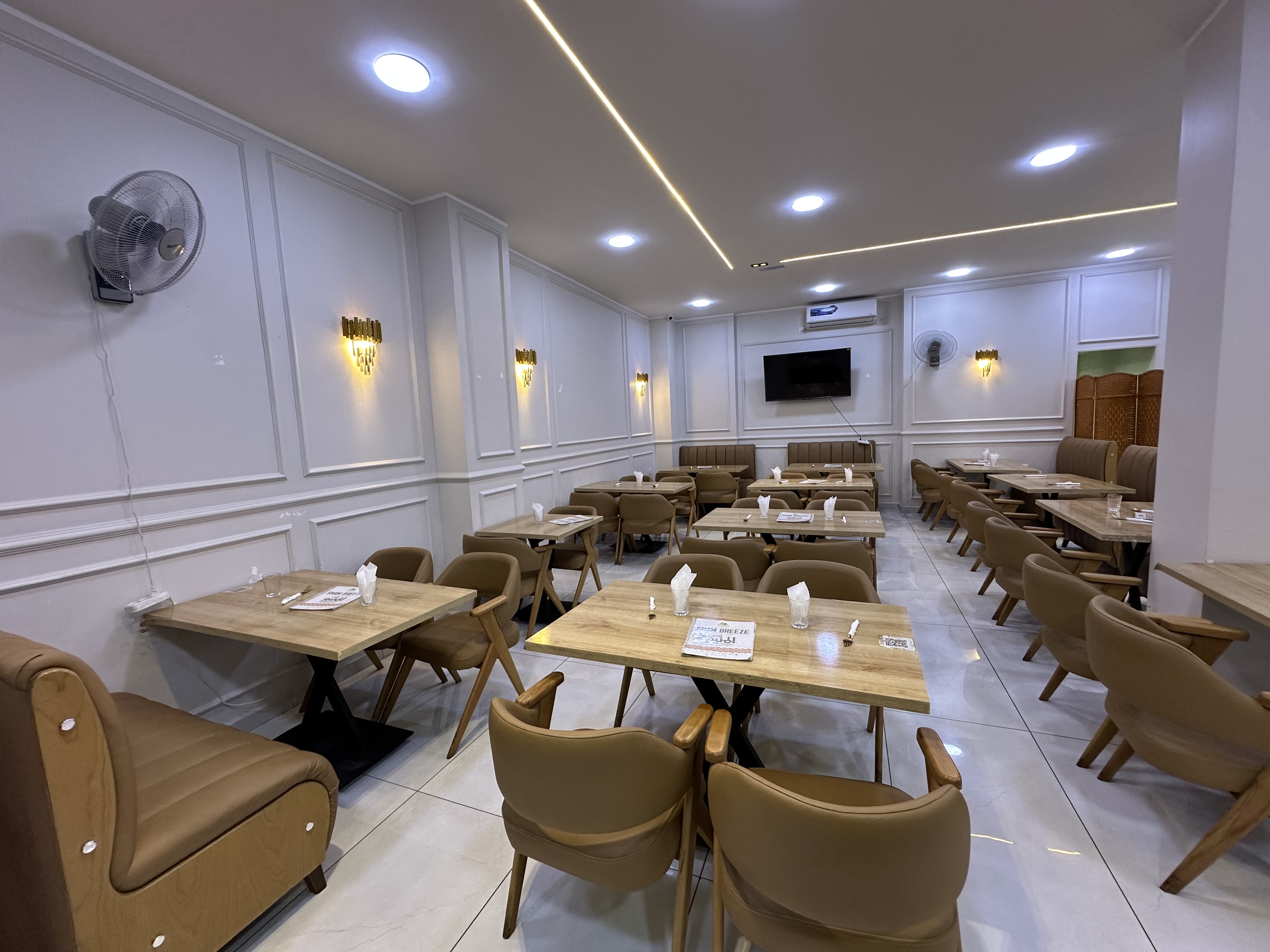Fully Equipped Luxury Restaurant for Rent 🚨 El Achour, Algiers | 500,000 DZD �