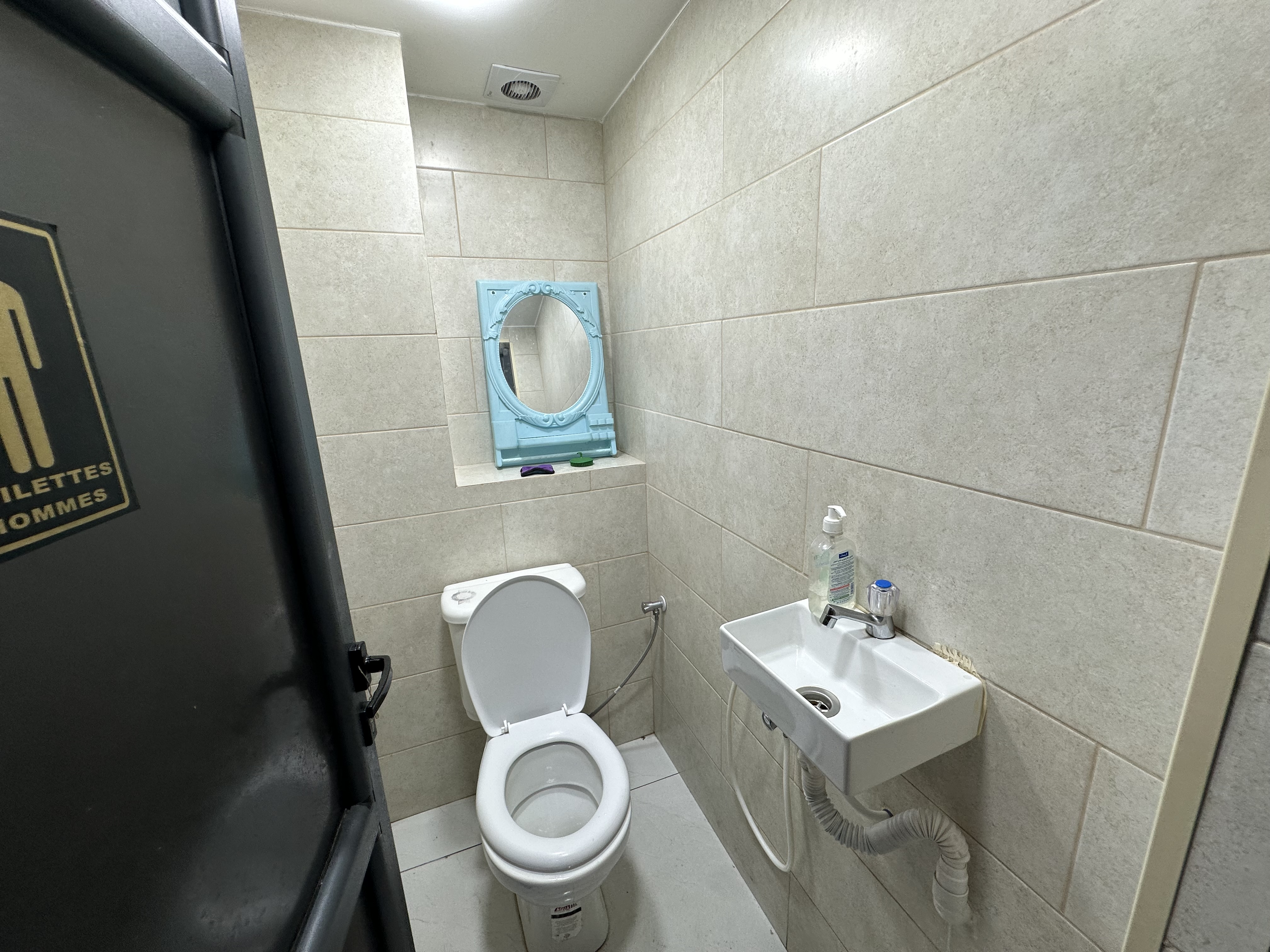 Fully Equipped Luxury Restaurant for Rent 🚨 El Achour, Algiers | 500,000 DZD �